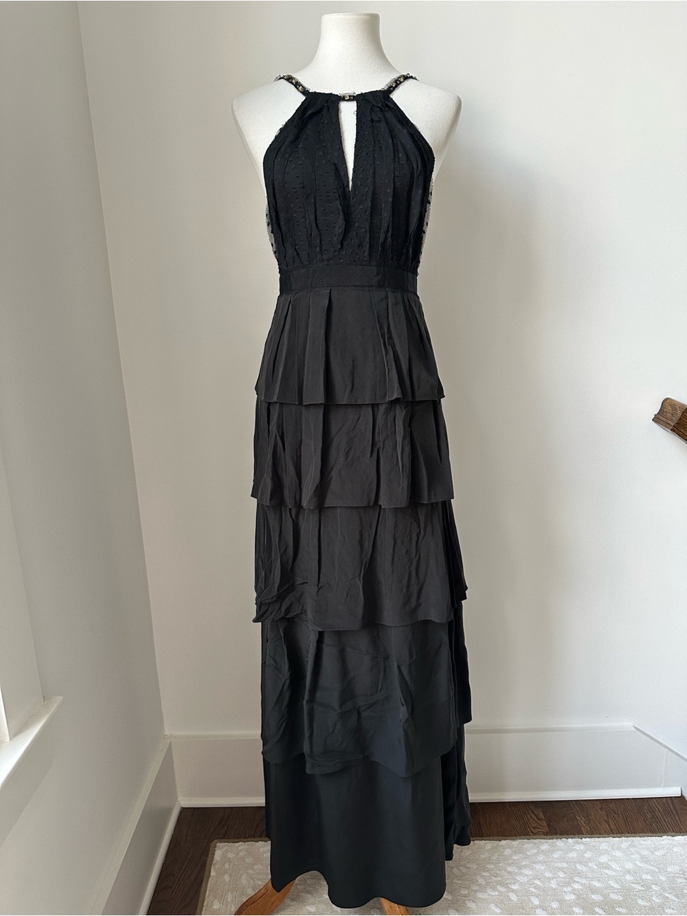 BCBGMaxAzria Black Halter Tiered Maxi Dress with Keyhole Size 2